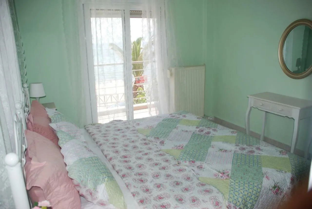 Vintage Home Ouranoupoli Apartment